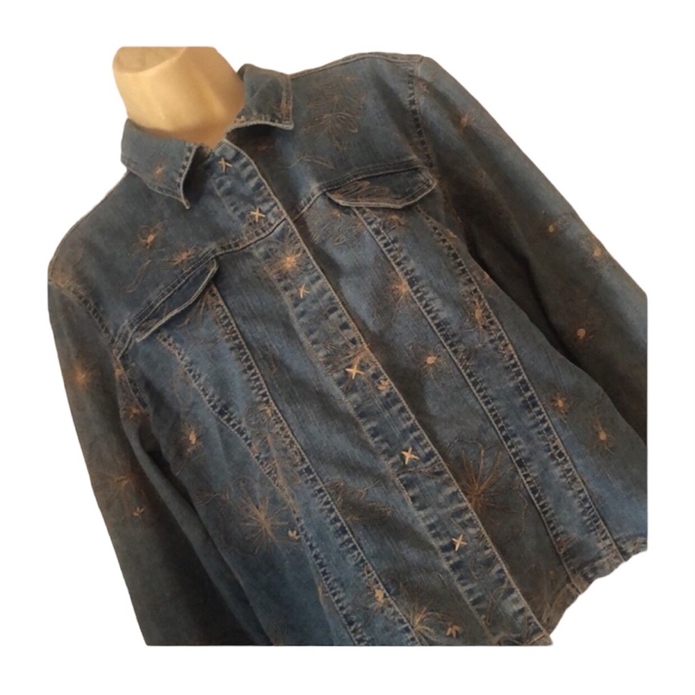Woman’s fall stretchy star embroidered chambray denim shacket jacket